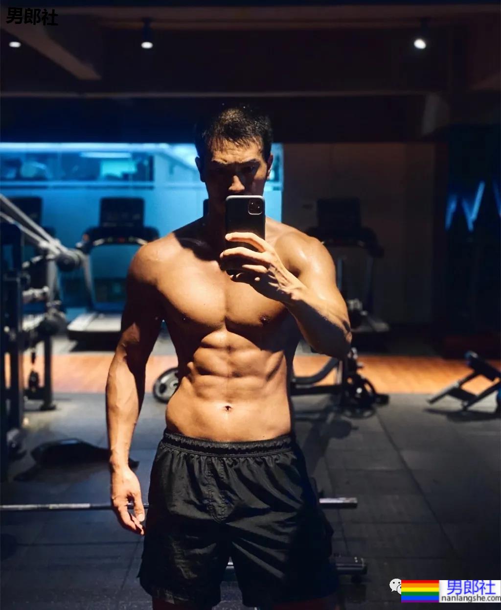 徒手把罗云熙打到缝针！这名大连男模肌肉身材有多吓人？ - 51虹马