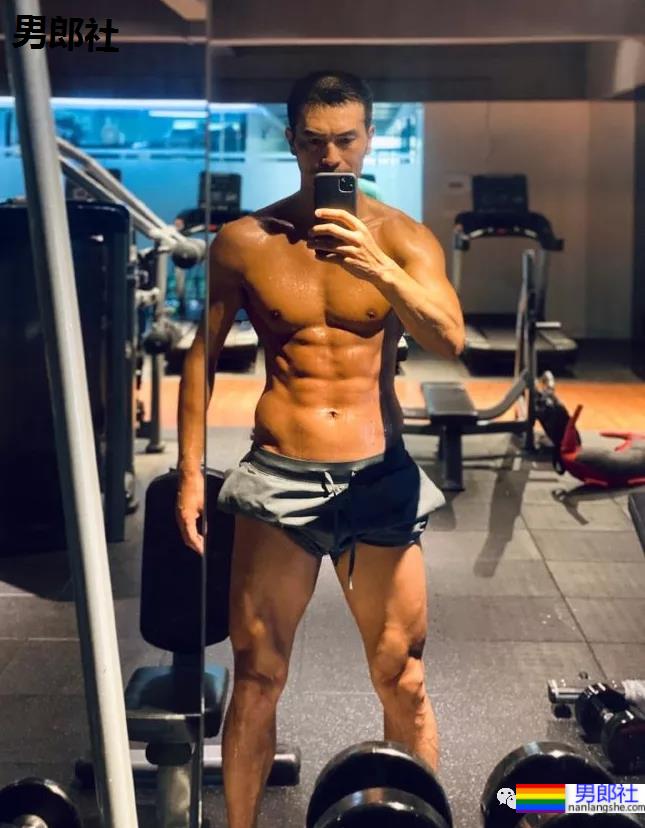 徒手把罗云熙打到缝针！这名大连男模肌肉身材有多吓人？ - 51虹马