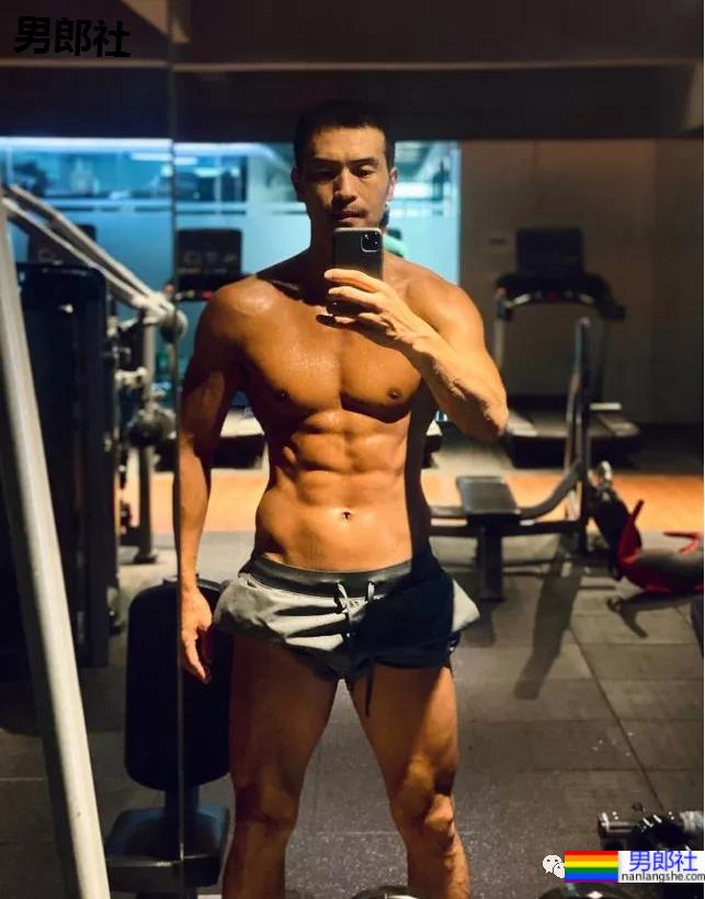 徒手把罗云熙打到缝针！这名大连男模肌肉身材有多吓人？ - 51虹马