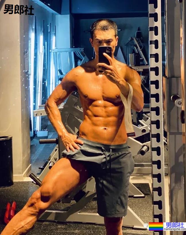 徒手把罗云熙打到缝针！这名大连男模肌肉身材有多吓人？ - 51虹马