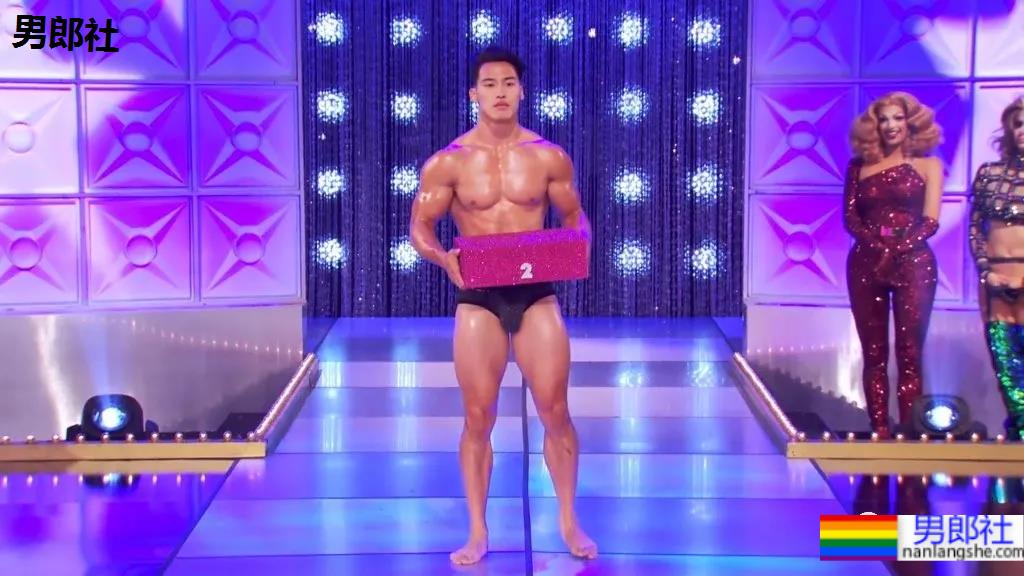 因太大只，健硕亚裔男模上综艺走红！-51虹马