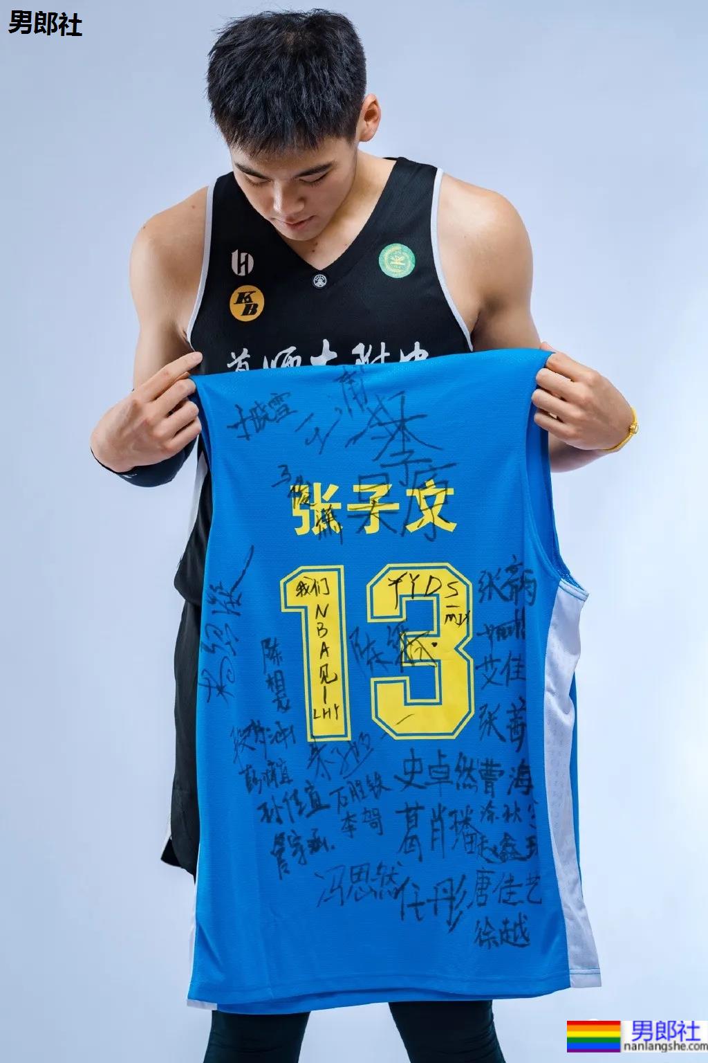 04年举重练习生，02年篮球体育生，这些颜正条顺的运动男孩也太圈粉了！ - 51虹马