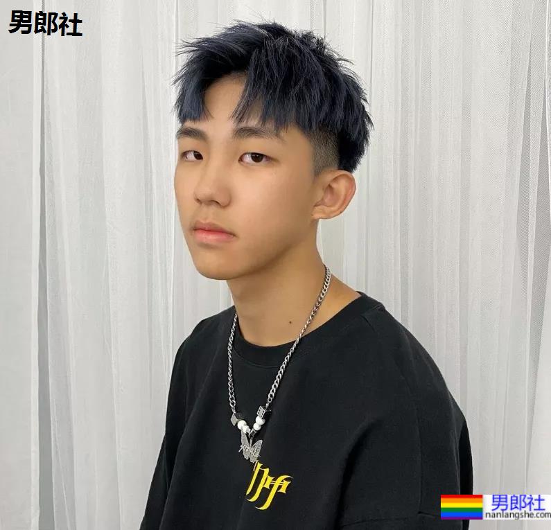 2021秋冬亚洲男士发型流行趋势,帅炸毛了 - 51虹马 2021秋冬亚洲男士发型流行趋势,帅炸毛了 - 51虹马