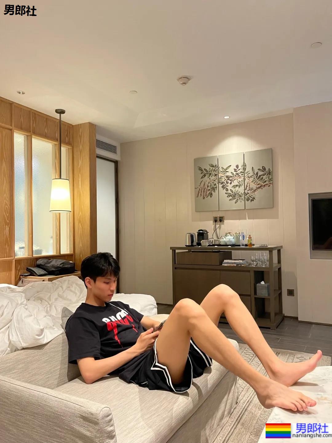 00年大长腿球鞋控少年，太好看了！-51虹马