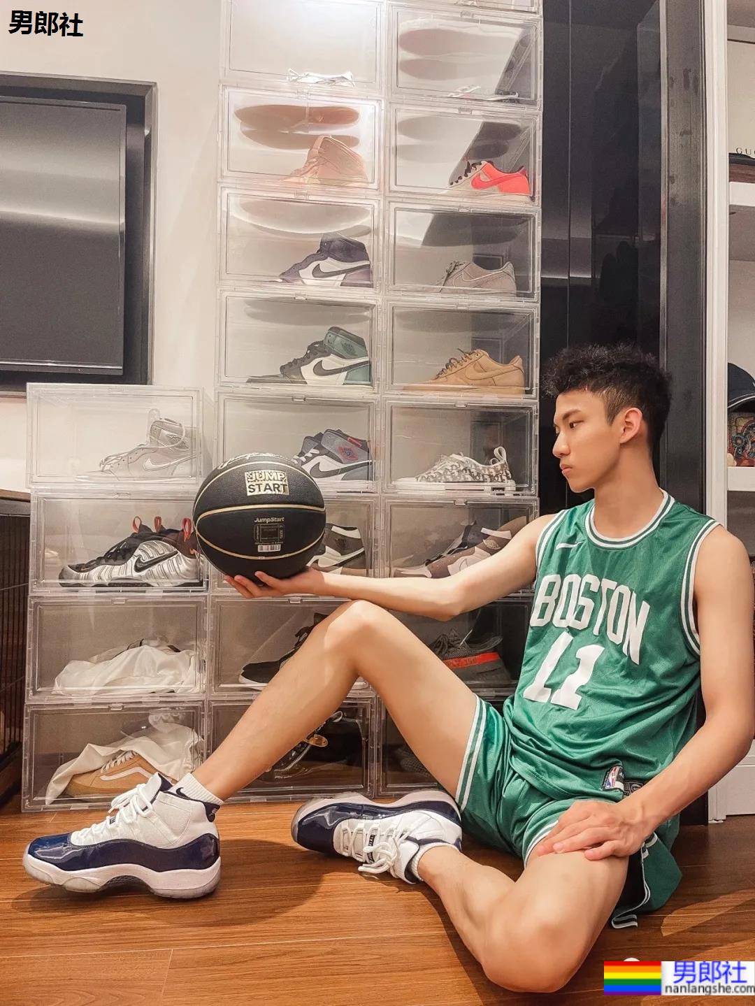 00年大长腿球鞋控少年，太好看了！ - 51虹马