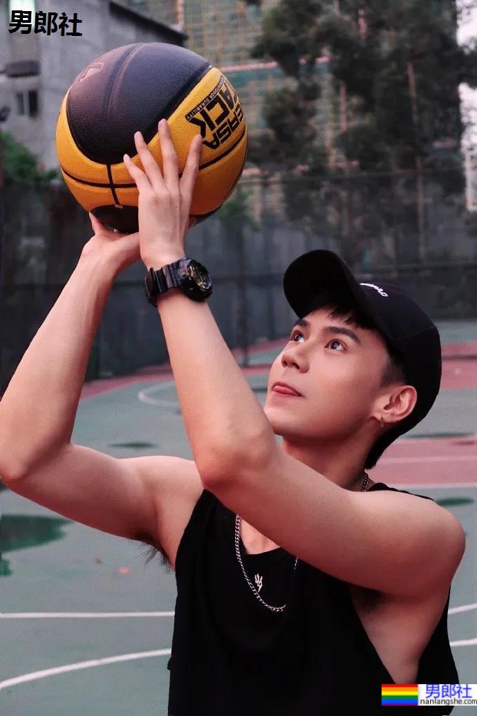 少年感薄肌篮球小哥,很适合做男友! - 51虹马 少年感薄肌篮球小哥,很适合做男友! - 51虹马