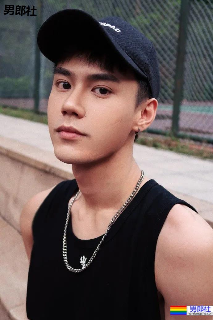 少年感薄肌篮球小哥,很适合做男友! - 51虹马 少年感薄肌篮球小哥,很适合做男友! - 51虹马