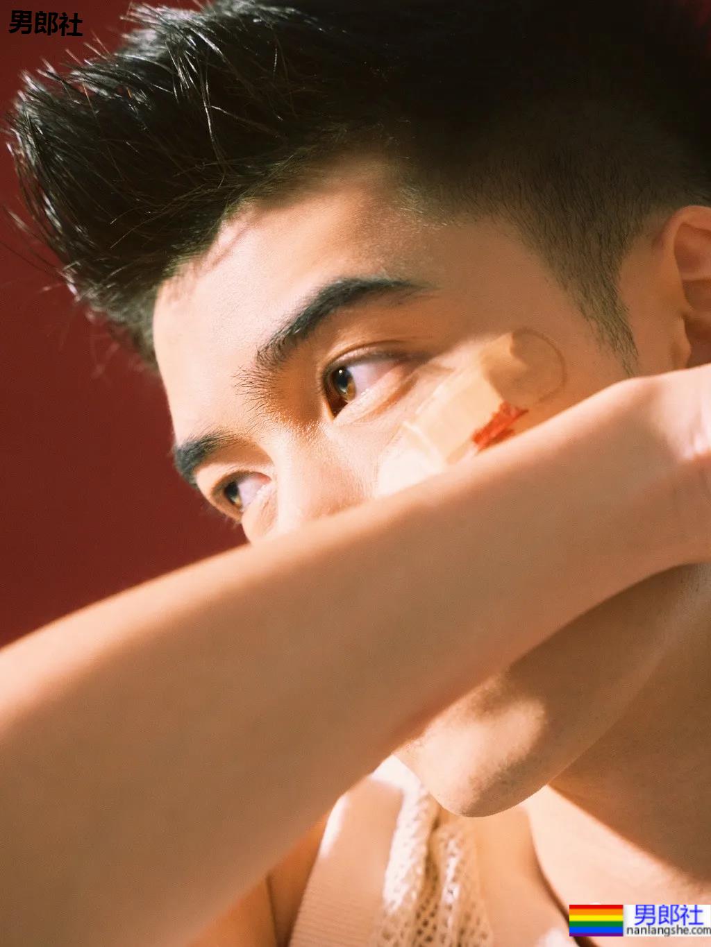 纯愈风肌肉小奶狼曾爆红网络,这颜值身材你爱了吗? - 51虹马 纯愈风肌肉小奶狼曾爆红网络,这颜值身材你爱了吗? - 51虹马