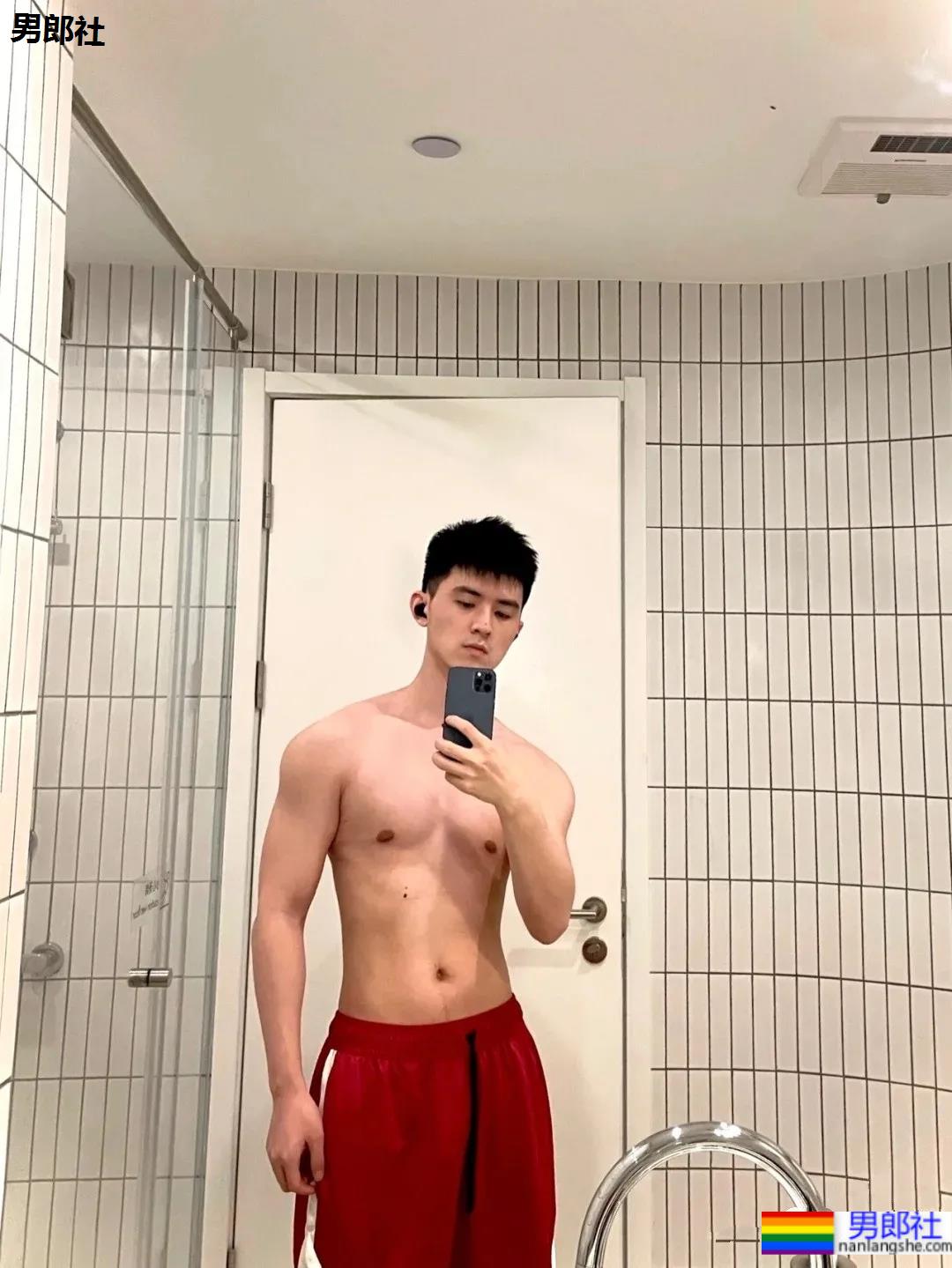 白嫩干净的球服小哥，你的小清新男友上线啦！ - 51虹马