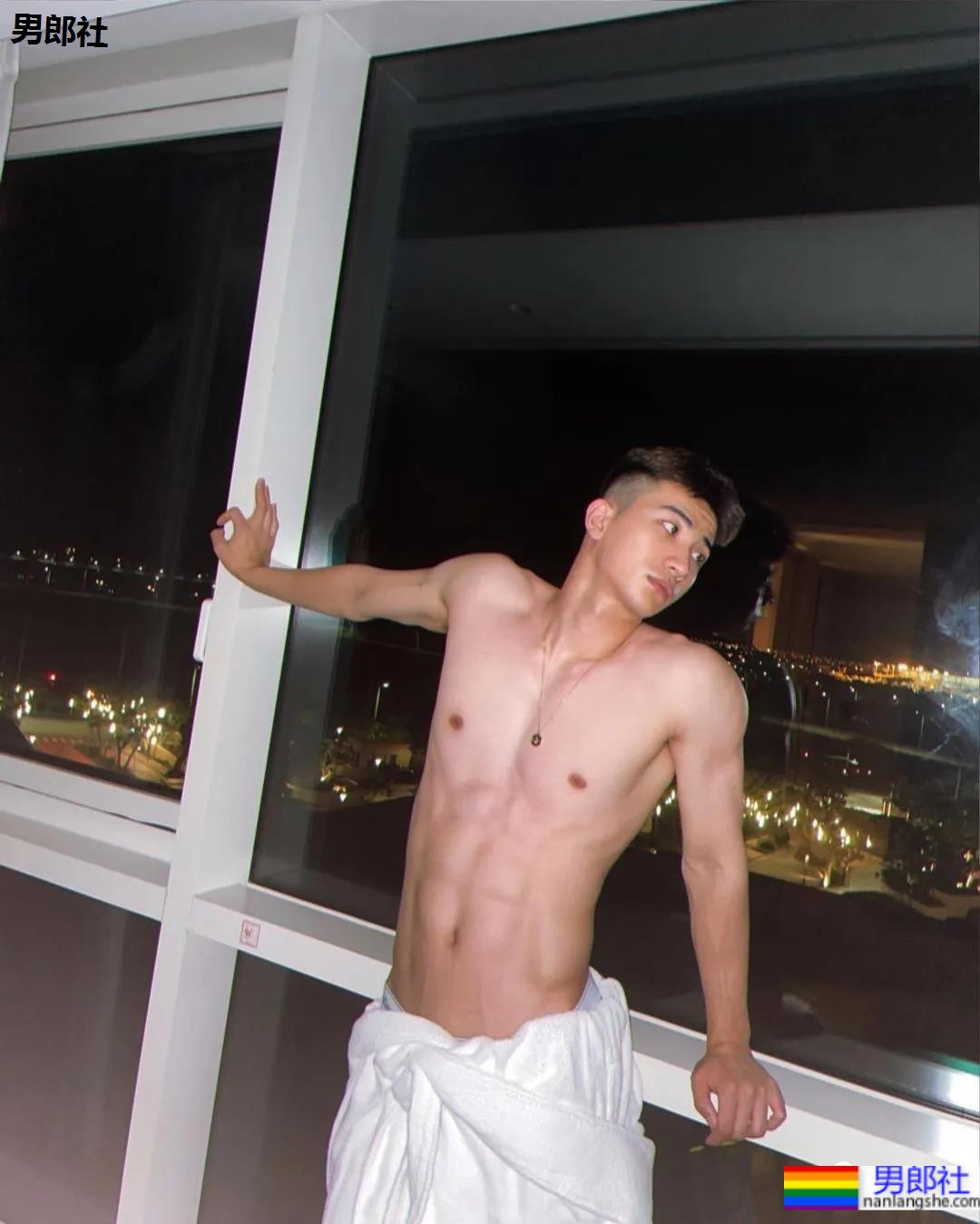 网红肌肉小红爆红推特，真相原来是这样子…… - 51虹马