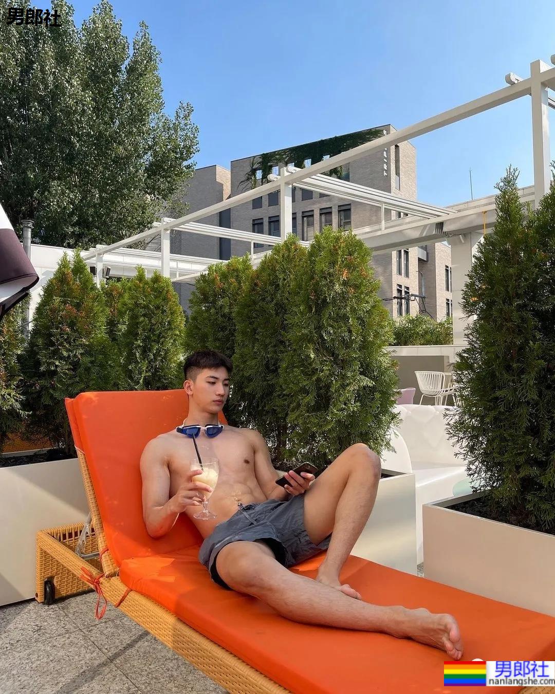 网红肌肉小红爆红推特，真相原来是这样子…… - 51虹马