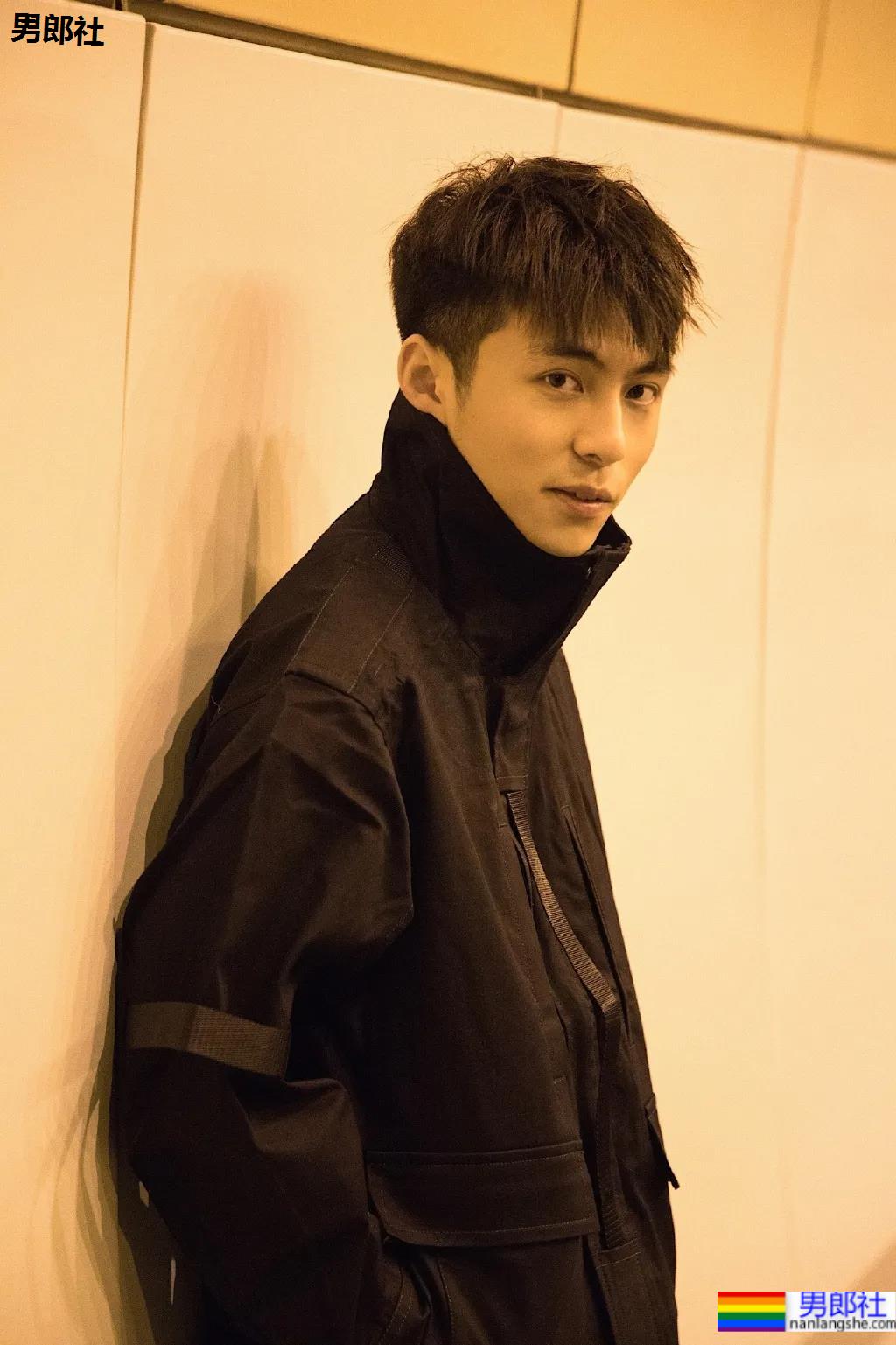 清爽干净小哥太讨人喜欢了 - 51虹马