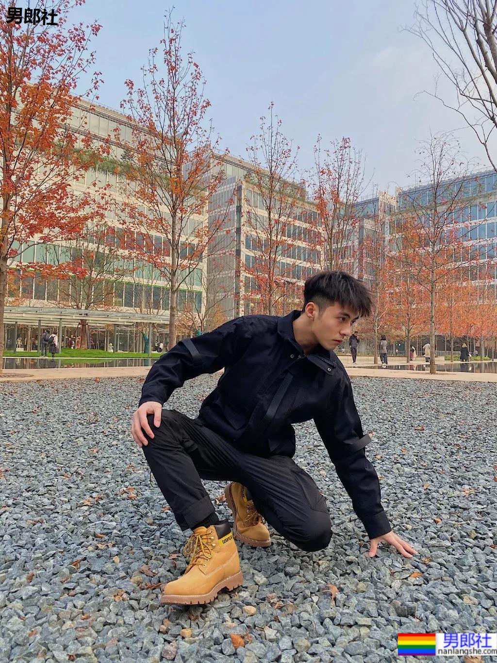 清爽干净小哥太讨人喜欢了 - 51虹马