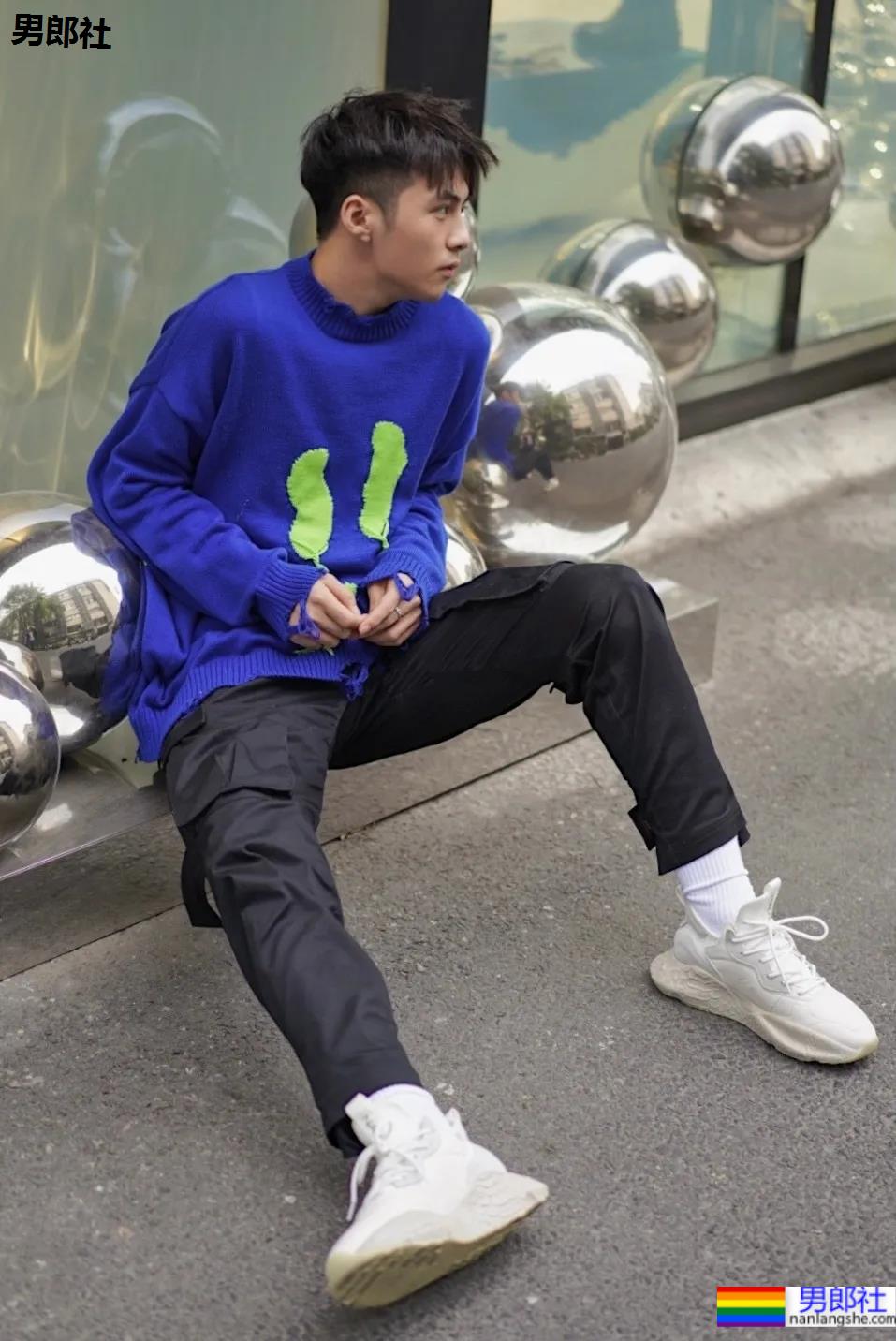 清爽干净小哥太讨人喜欢了 - 51虹马