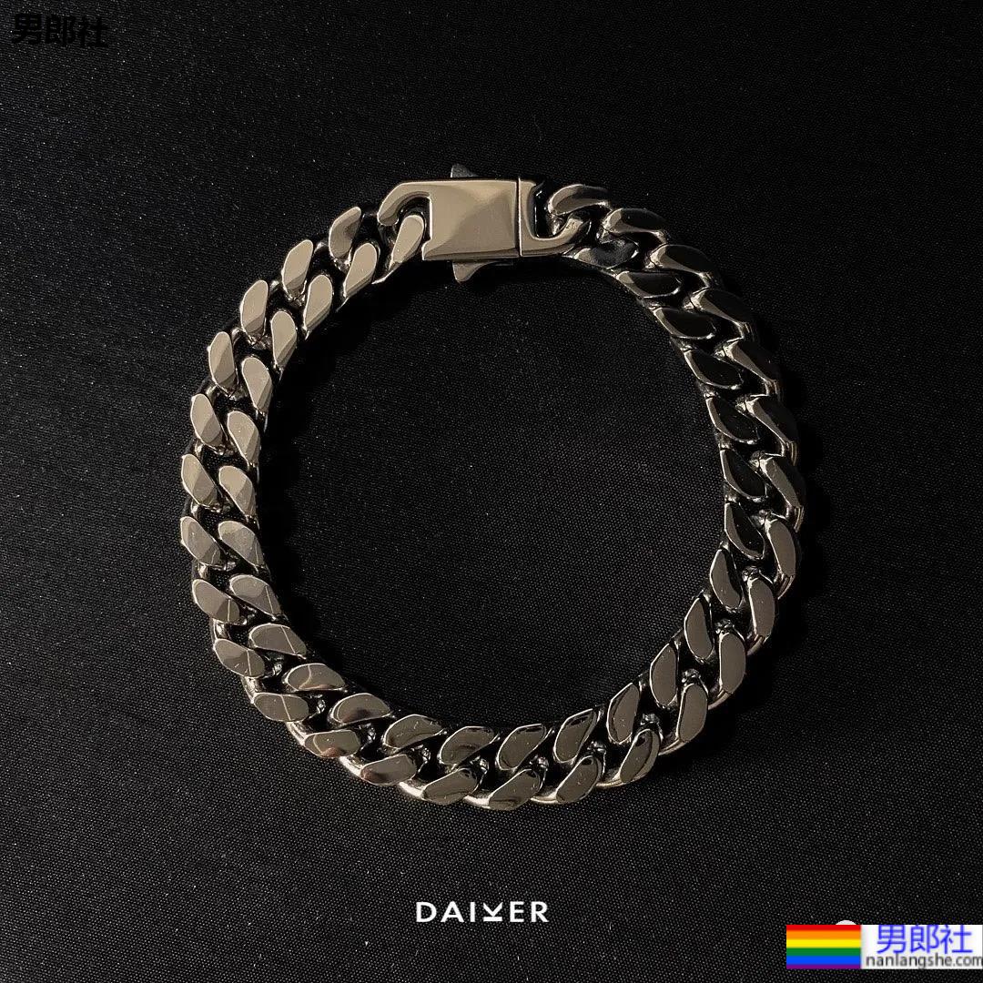 忠犬系排球运动员转行后被指抄袭,这身材网友直呼老公! - 51虹马 忠犬系排球运动员转行后被指抄袭,这身材网友直呼老公! - 51虹马