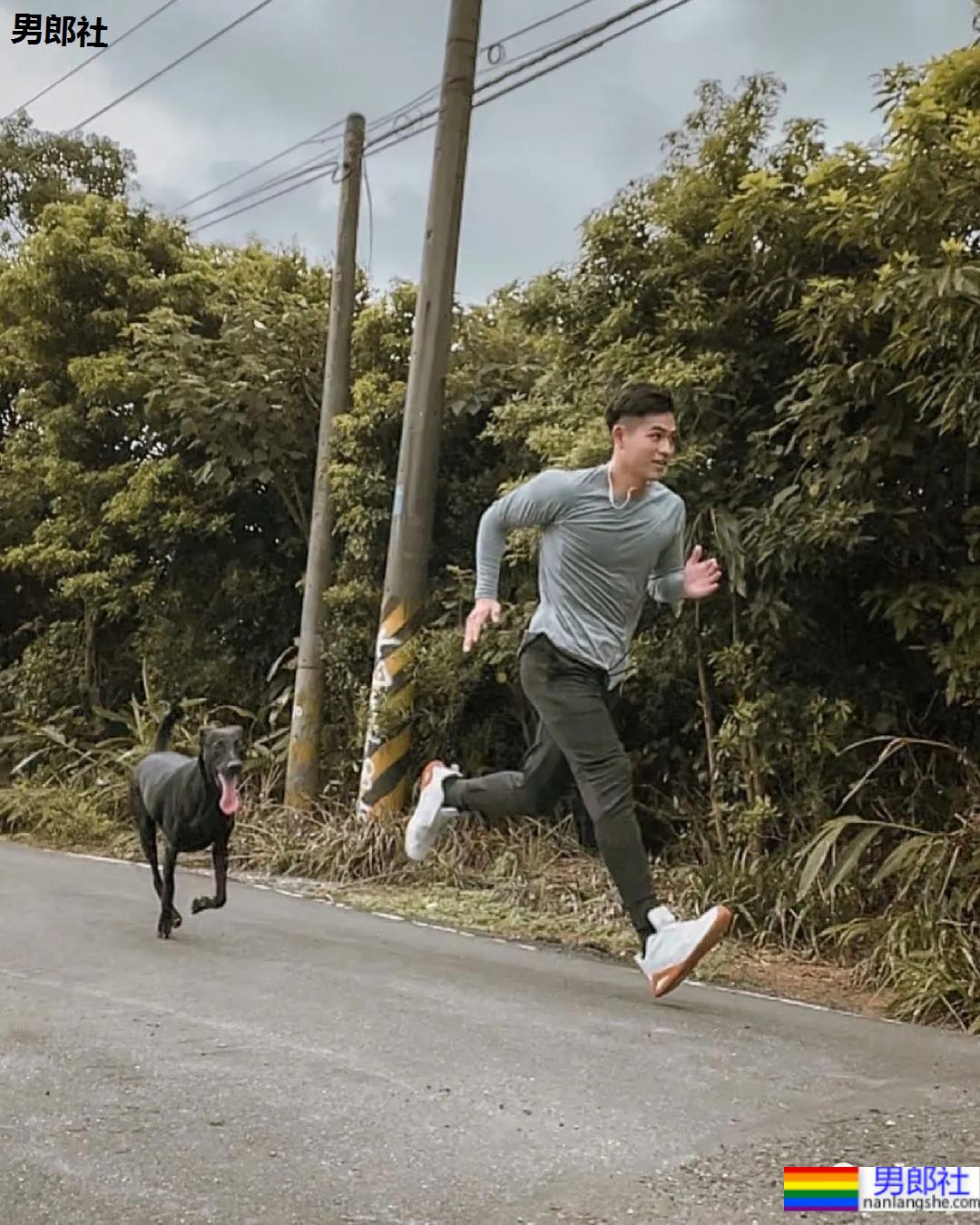 忠犬系排球运动员转行后被指抄袭,这身材网友直呼老公! - 51虹马 忠犬系排球运动员转行后被指抄袭,这身材网友直呼老公! - 51虹马