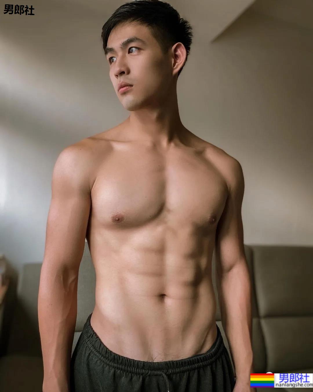 忠犬系排球运动员转行后被指抄袭,这身材网友直呼老公! - 51虹马 忠犬系排球运动员转行后被指抄袭,这身材网友直呼老公! - 51虹马