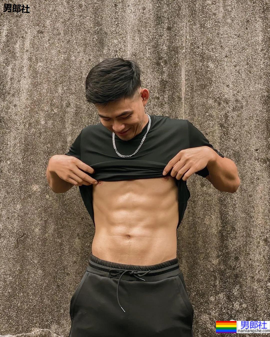 忠犬系排球运动员转行后被指抄袭,这身材网友直呼老公! - 51虹马 忠犬系排球运动员转行后被指抄袭,这身材网友直呼老公! - 51虹马