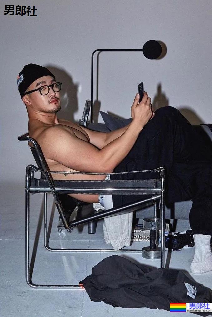 不爱白斩鸡专爱黑肌男?这摄影师也太懂男人了~ - 51虹马 不爱白斩鸡专爱黑肌男?这摄影师也太懂男人了~ - 51虹马