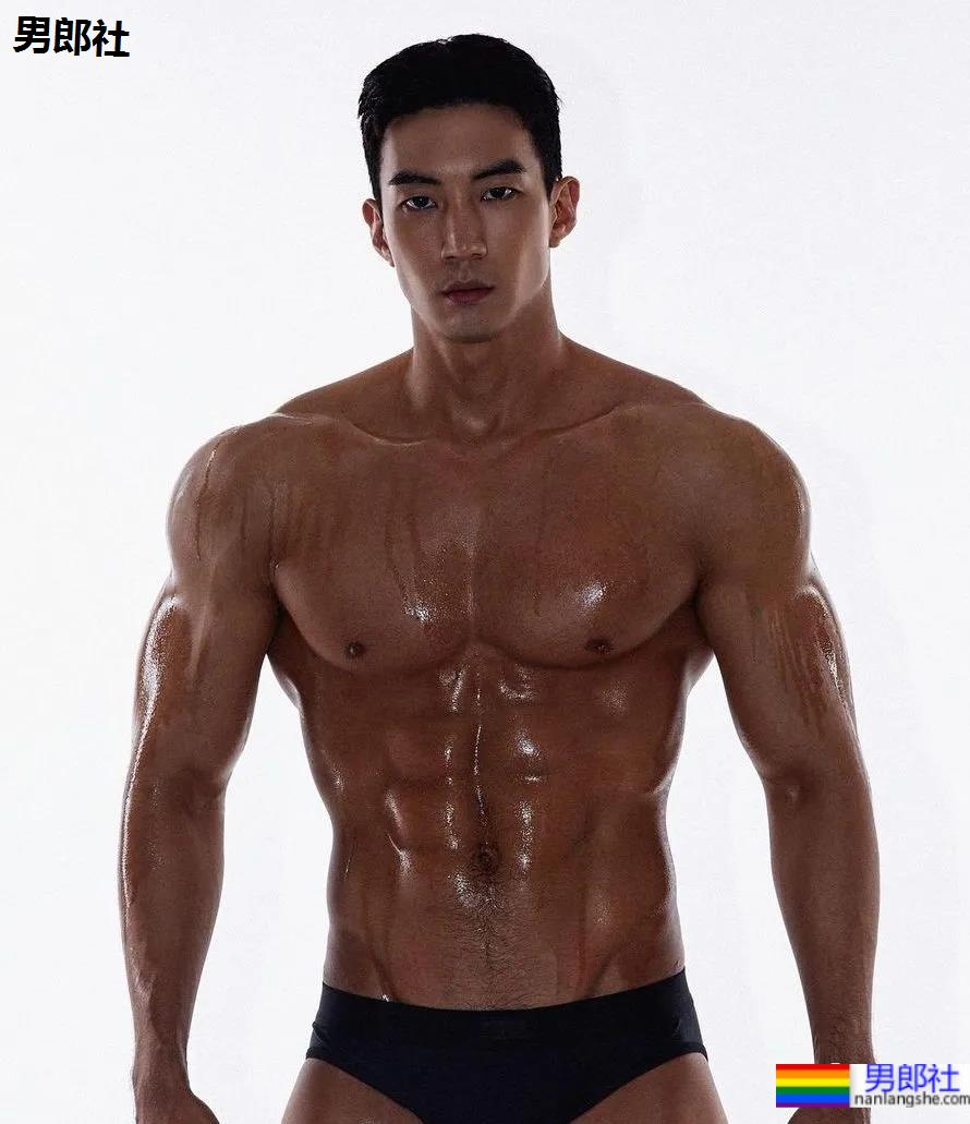 不爱白斩鸡专爱黑肌男?这摄影师也太懂男人了~ - 51虹马 不爱白斩鸡专爱黑肌男?这摄影师也太懂男人了~ - 51虹马