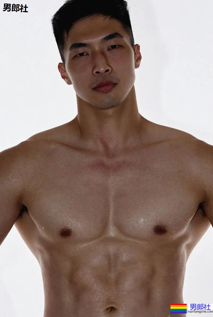 不爱白斩鸡专爱黑肌男?这摄影师也太懂男人了~ - 51虹马 不爱白斩鸡专爱黑肌男?这摄影师也太懂男人了~ - 51虹马