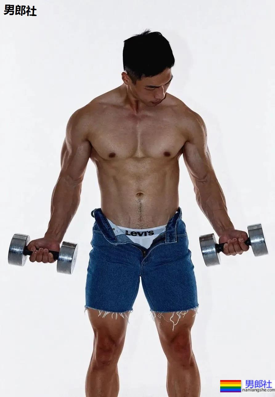 不爱白斩鸡专爱黑肌男?这摄影师也太懂男人了~ - 51虹马 不爱白斩鸡专爱黑肌男?这摄影师也太懂男人了~ - 51虹马