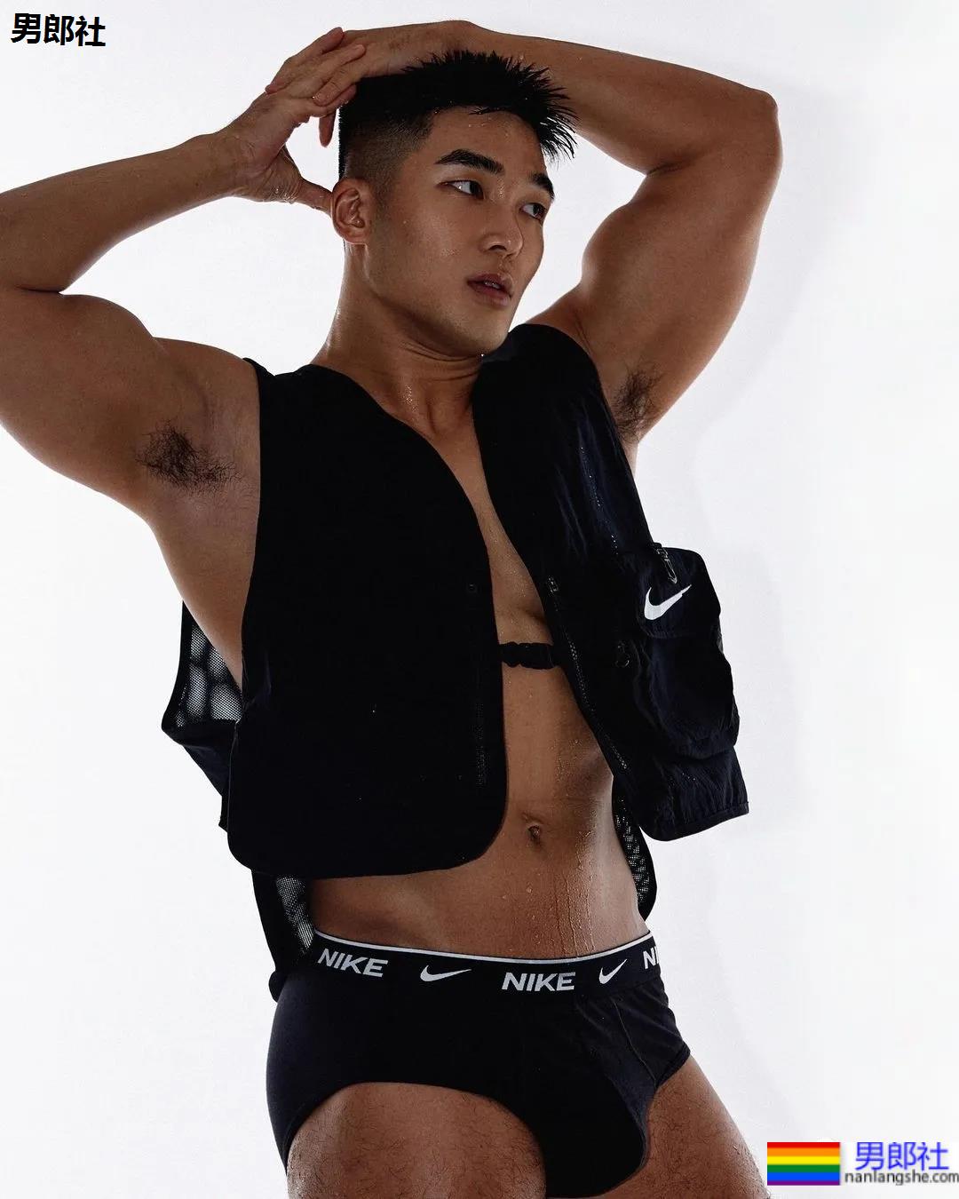 不爱白斩鸡专爱黑肌男?这摄影师也太懂男人了~ - 51虹马 不爱白斩鸡专爱黑肌男?这摄影师也太懂男人了~ - 51虹马