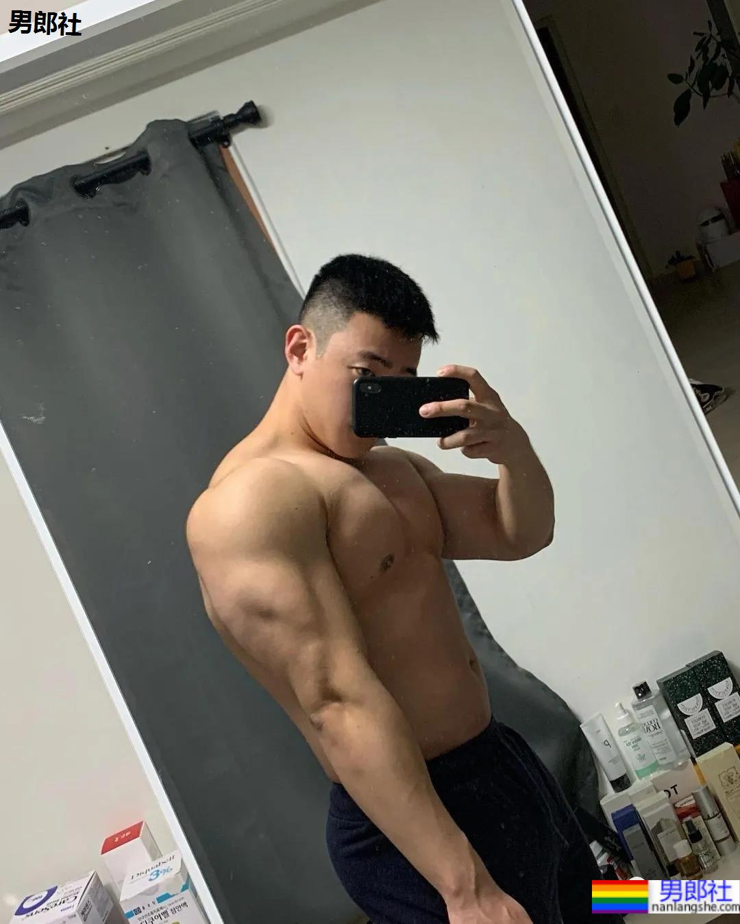 不爱白斩鸡专爱黑肌男?这摄影师也太懂男人了~ - 51虹马 不爱白斩鸡专爱黑肌男?这摄影师也太懂男人了~ - 51虹马