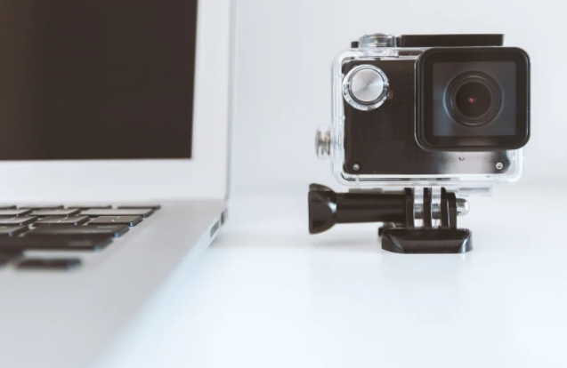 53岁富商被人偷拍同性私密视频，并索要23万-51虹马