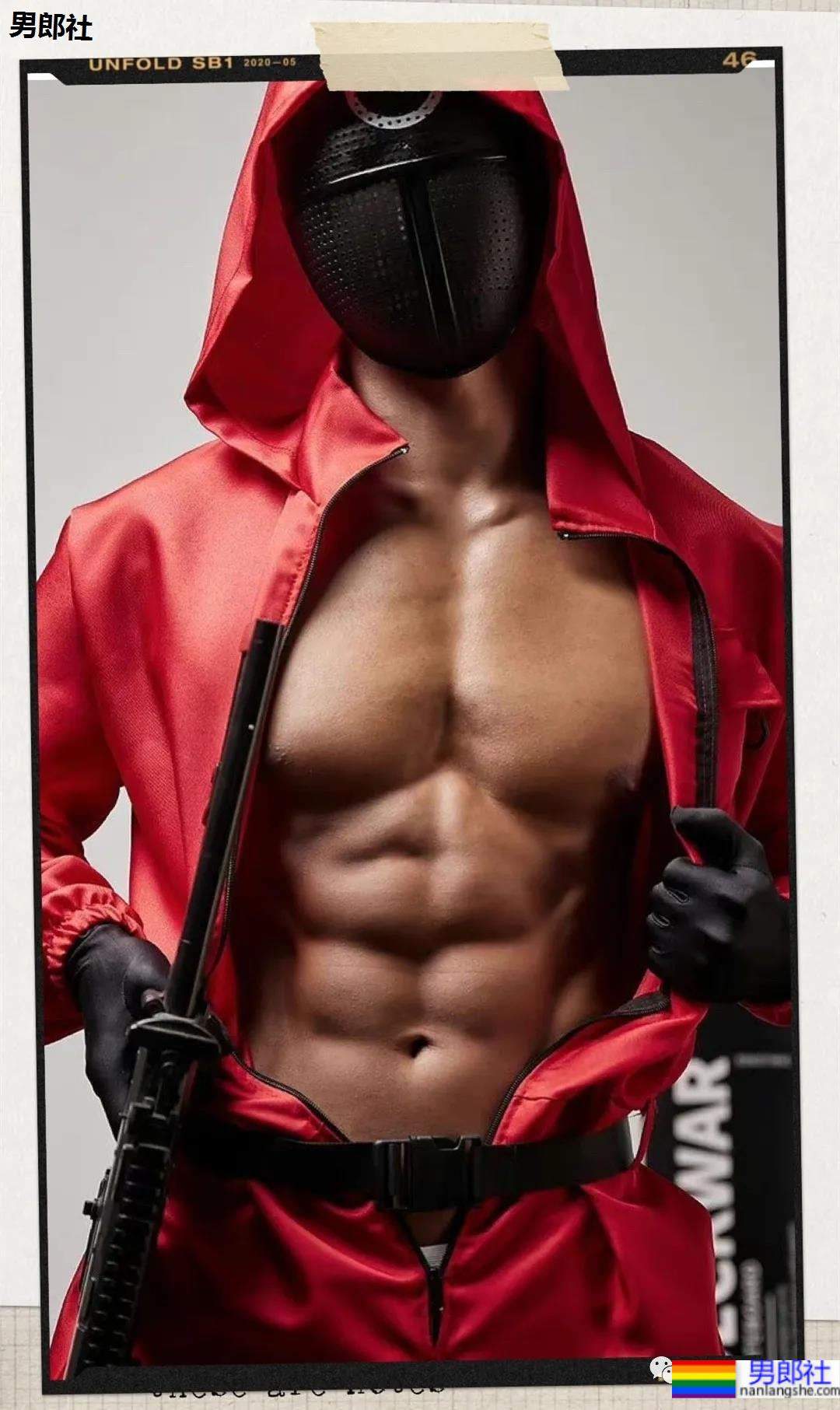 万圣节肌肉男们cos鱿鱼游戏太性感了！ - 51虹马