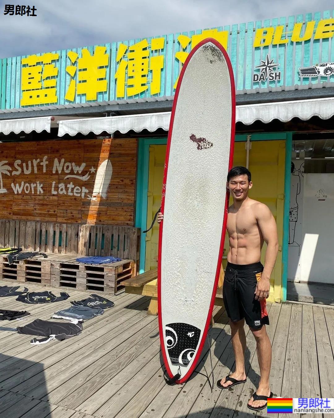 紧身衣腹肌私教拍荷尔蒙大片,比体育生还燃的肌肉身材,体力真的太强了…… - 51虹马 紧身衣腹肌私教拍荷尔蒙大片,比体育生还燃的肌肉身材,体力真的太强了…… - 51虹马