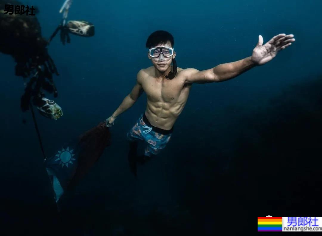 紧身衣腹肌私教拍荷尔蒙大片,比体育生还燃的肌肉身材,体力真的太强了…… - 51虹马 紧身衣腹肌私教拍荷尔蒙大片,比体育生还燃的肌肉身材,体力真的太强了…… - 51虹马