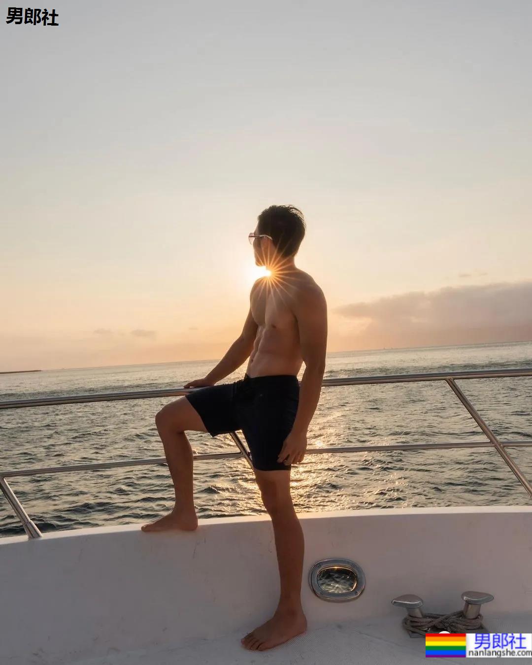 紧身衣腹肌私教拍荷尔蒙大片,比体育生还燃的肌肉身材,体力真的太强了…… - 51虹马 紧身衣腹肌私教拍荷尔蒙大片,比体育生还燃的肌肉身材,体力真的太强了…… - 51虹马