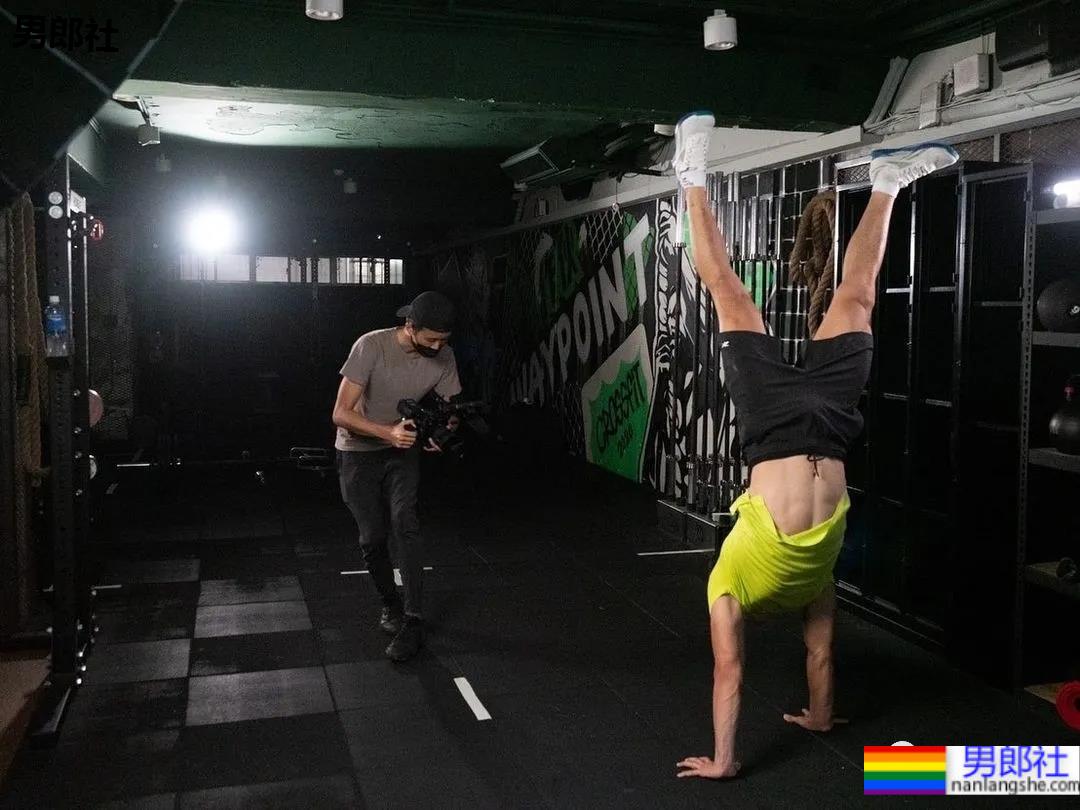 紧身衣腹肌私教拍荷尔蒙大片,比体育生还燃的肌肉身材,体力真的太强了…… - 51虹马 紧身衣腹肌私教拍荷尔蒙大片,比体育生还燃的肌肉身材,体力真的太强了…… - 51虹马