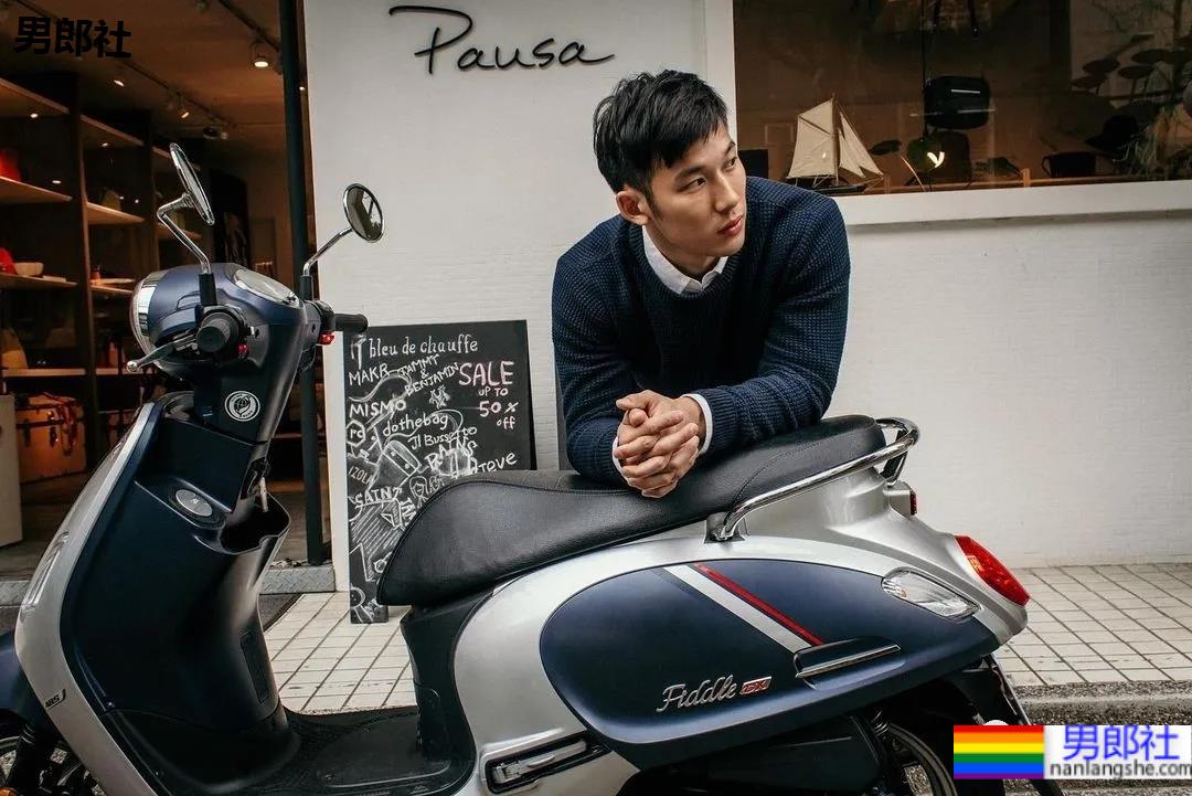 紧身衣腹肌私教拍荷尔蒙大片,比体育生还燃的肌肉身材,体力真的太强了…… - 51虹马 紧身衣腹肌私教拍荷尔蒙大片,比体育生还燃的肌肉身材,体力真的太强了…… - 51虹马