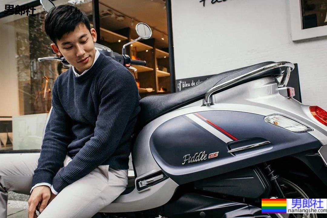 紧身衣腹肌私教拍荷尔蒙大片,比体育生还燃的肌肉身材,体力真的太强了…… - 51虹马 紧身衣腹肌私教拍荷尔蒙大片,比体育生还燃的肌肉身材,体力真的太强了…… - 51虹马