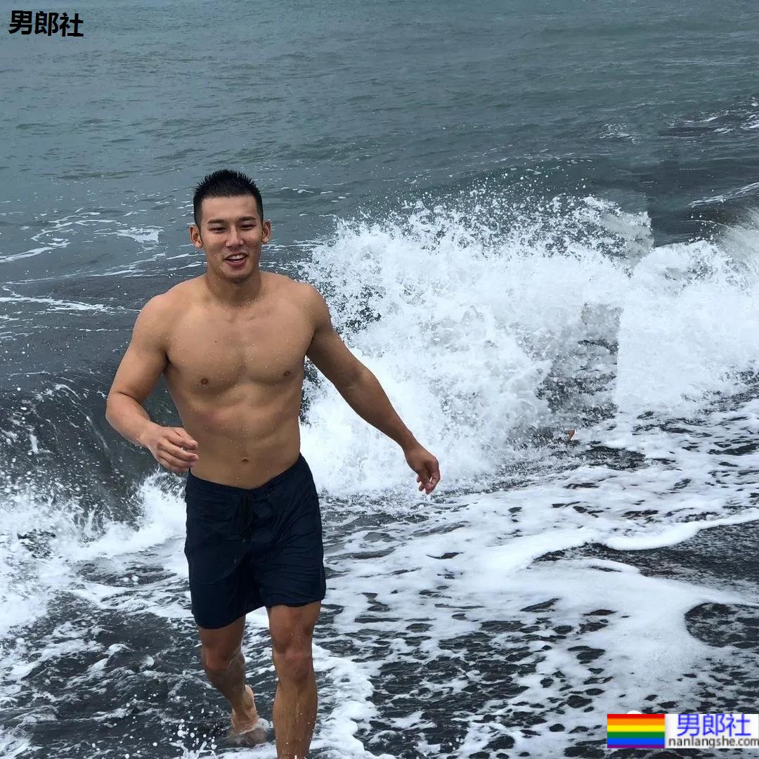 紧身衣腹肌私教拍荷尔蒙大片,比体育生还燃的肌肉身材,体力真的太强了…… - 51虹马 紧身衣腹肌私教拍荷尔蒙大片,比体育生还燃的肌肉身材,体力真的太强了…… - 51虹马