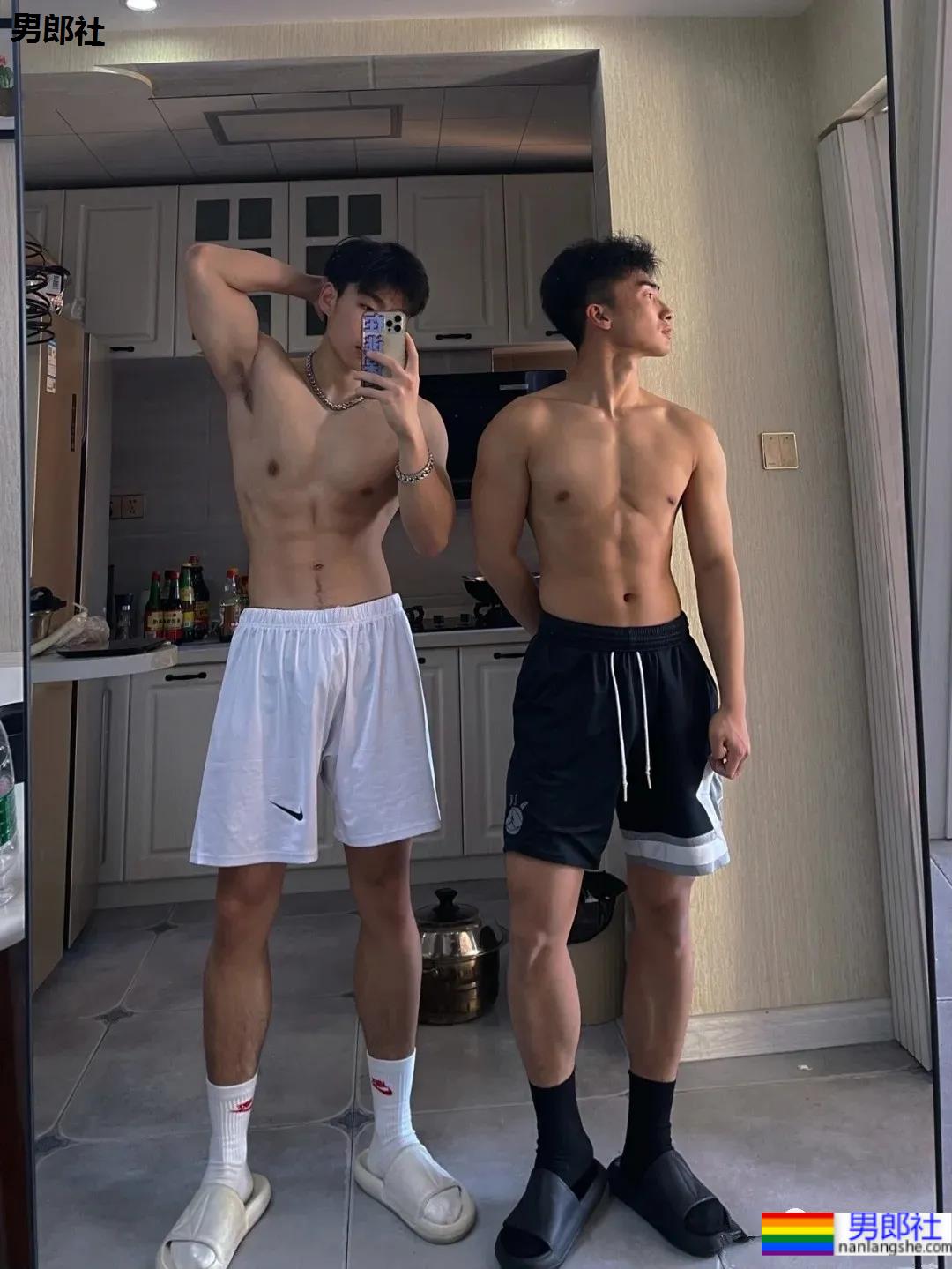 东北185CM体育生鲜肉,这六块小腹肌刚刚好! - 51虹马 东北185CM体育生鲜肉,这六块小腹肌刚刚好! - 51虹马