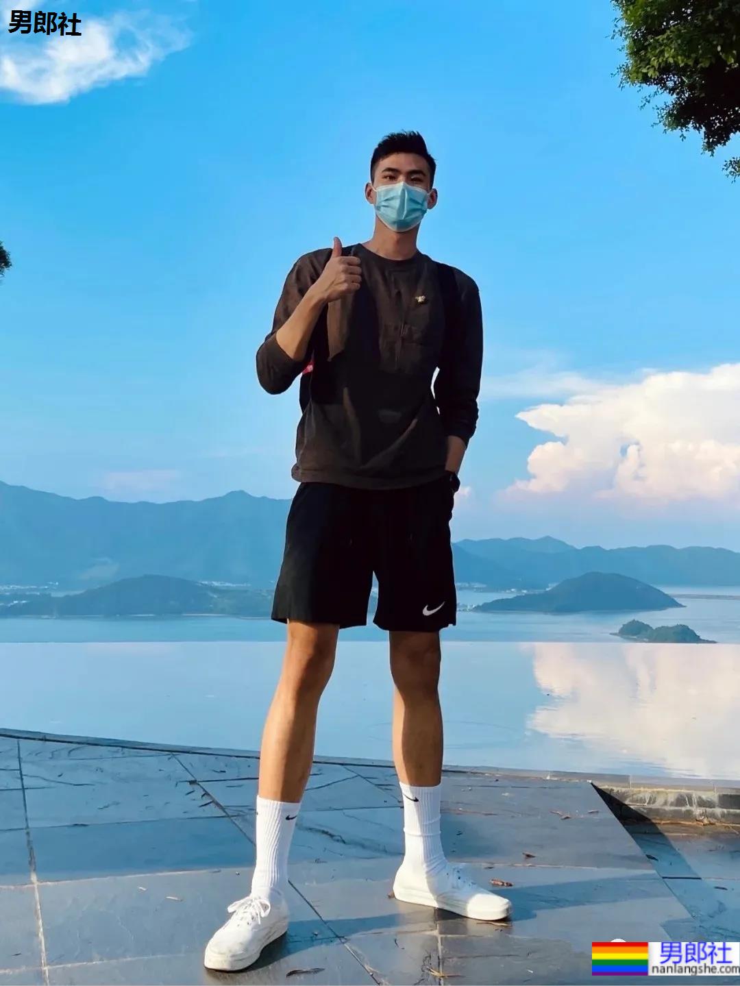 Elite签约188CM小狼狗模特，这个大长腿小哥哥你可吗？ - 51虹马