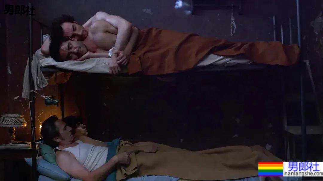 男子监狱里,强悍种马,竟甘愿成为少年泄欲工具? - 51虹马 男子监狱里,强悍种马,竟甘愿成为少年泄欲工具? - 51虹马