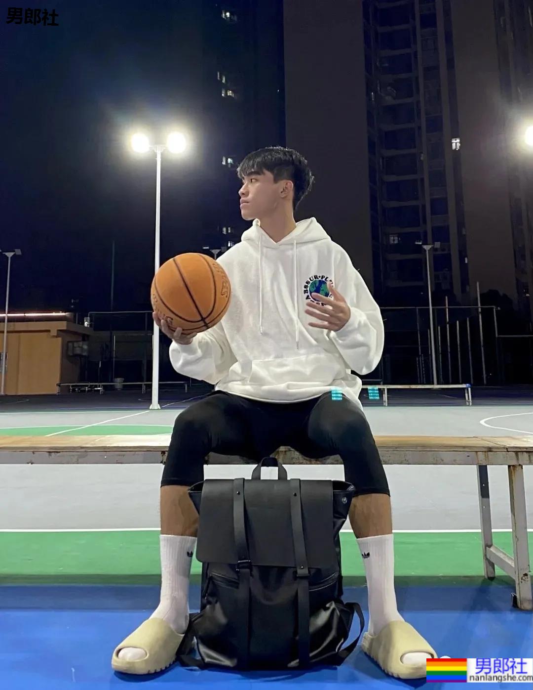 有人喜欢186CM的篮球男孩吗？ - 51虹马
