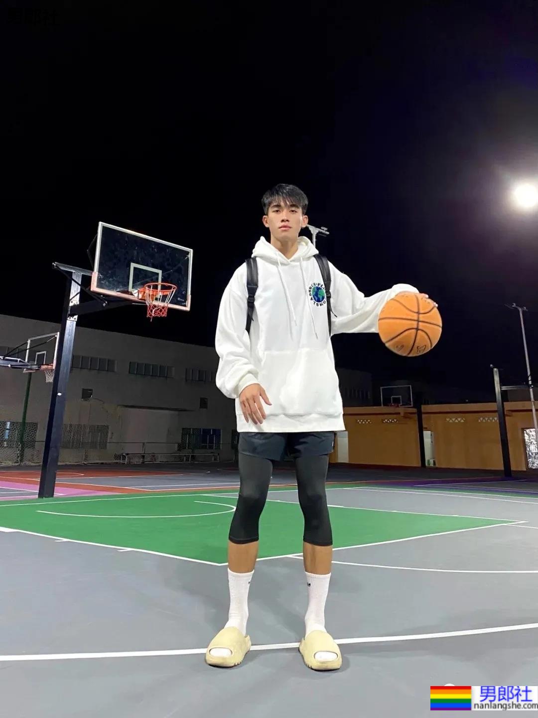 有人喜欢186CM的篮球男孩吗？ - 51虹马