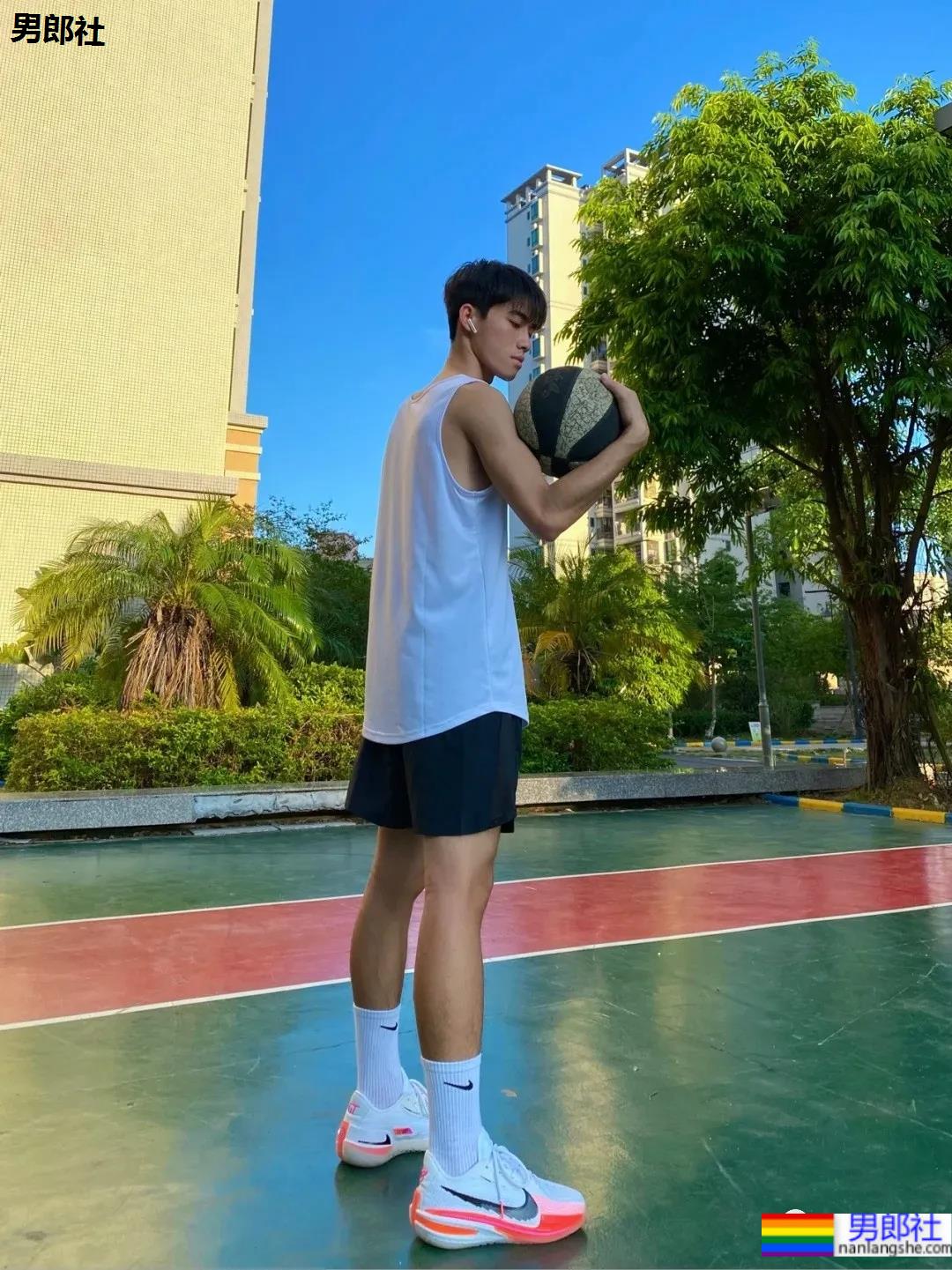 有人喜欢186CM的篮球男孩吗？ - 51虹马