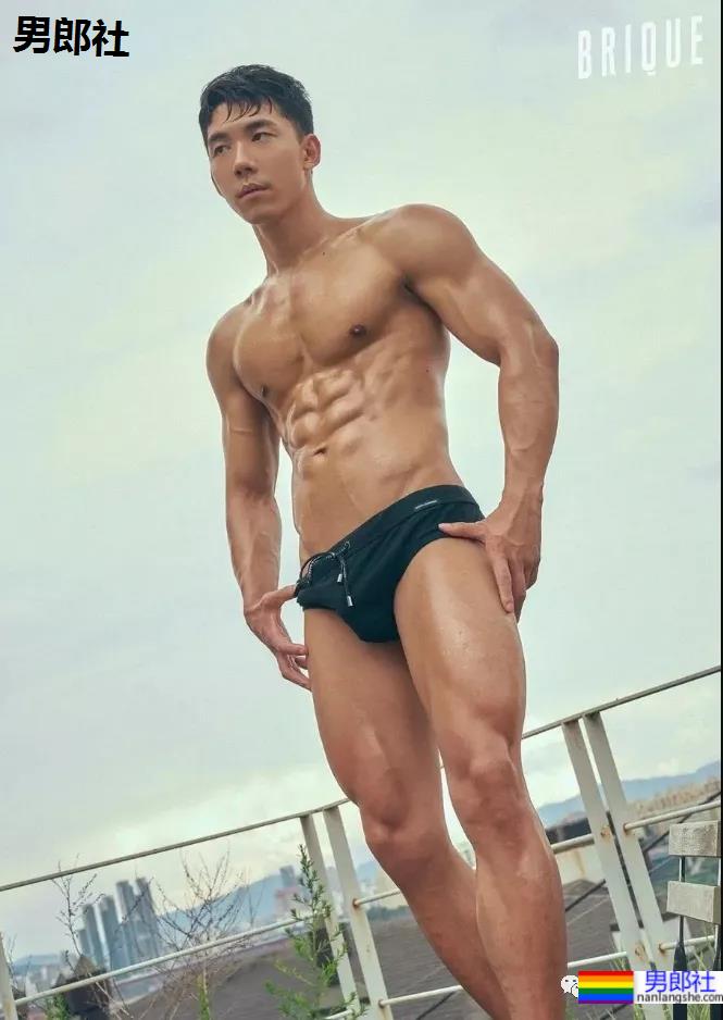 单眼皮网红小哥撞脸刘昊然?黑皮肌肉男最近太火了! - 51虹马 单眼皮网红小哥撞脸刘昊然?黑皮肌肉男最近太火了! - 51虹马