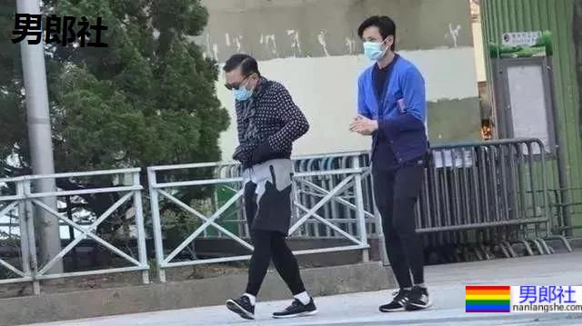 港版“刘姥姥”非礼男星拍裸照入狱，今与20岁小鲜肉约会 - 51虹马