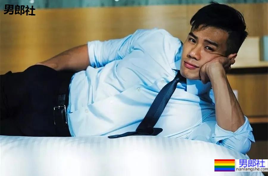 抢模特饭碗的肌肉医生最新大片一览，有1说1这身材未免也太犯规了! - 51虹马