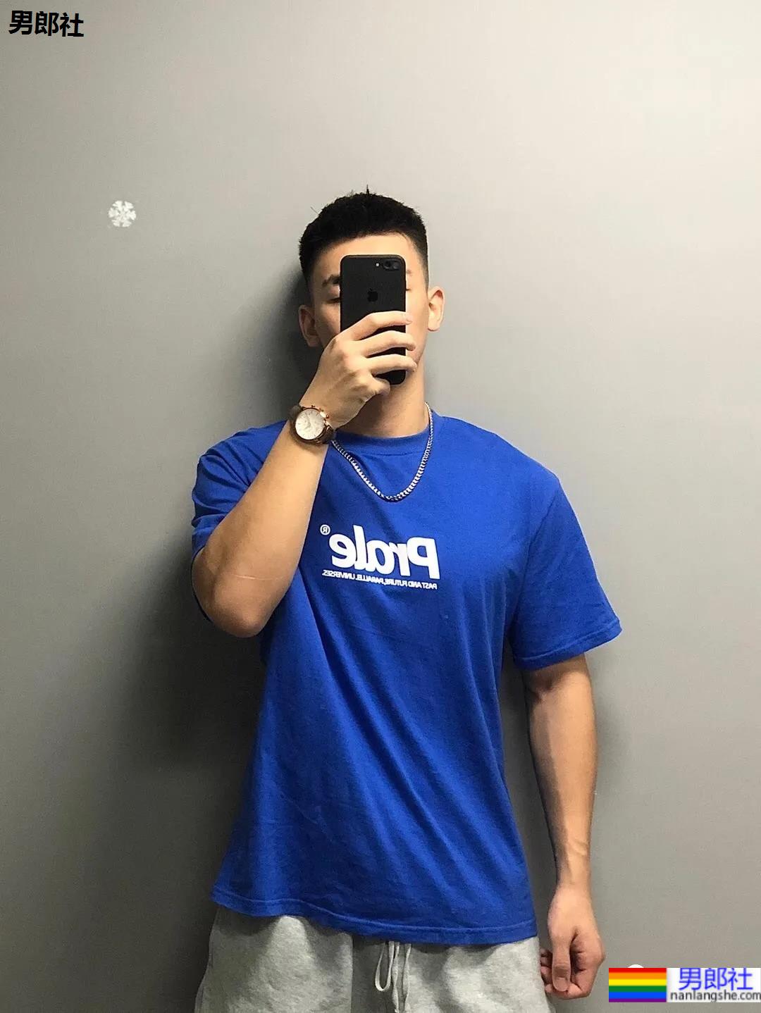 187铁直肌肉小哥，这身材你打多少分？ - 51虹马