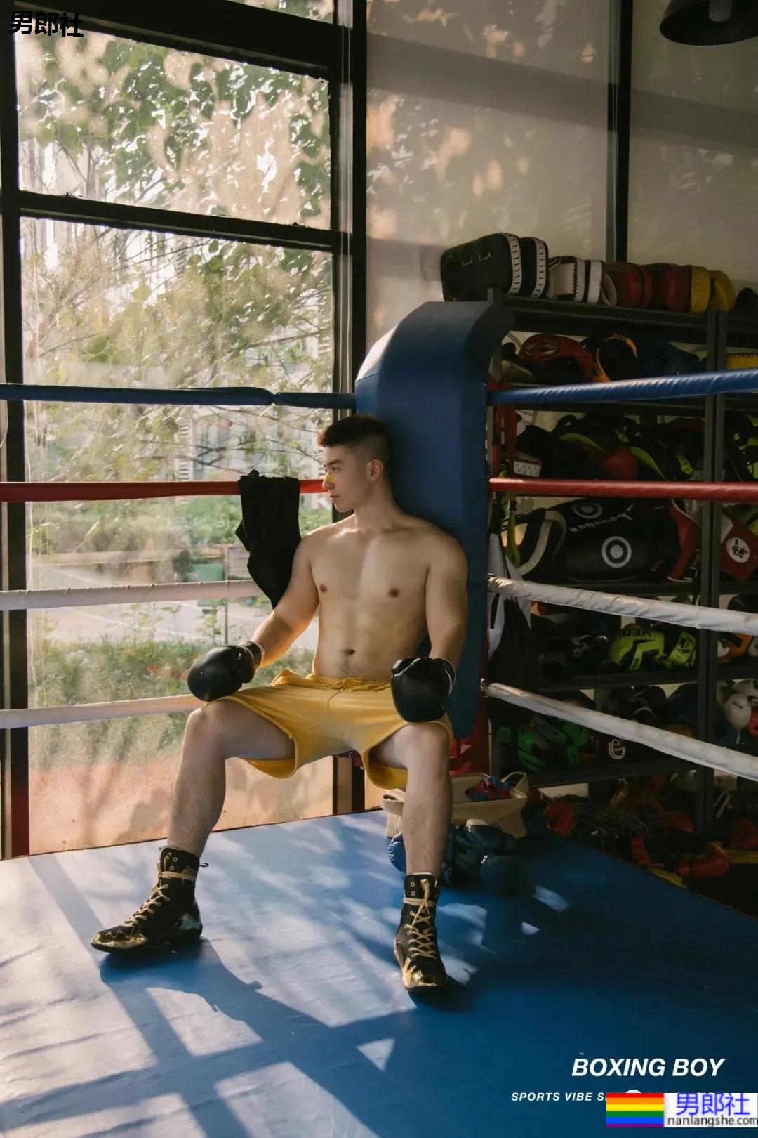 收获97%男粉的清华拳击小哥又被拍了，寸头奶肌腱子肉，我又馋了！ - 51虹马