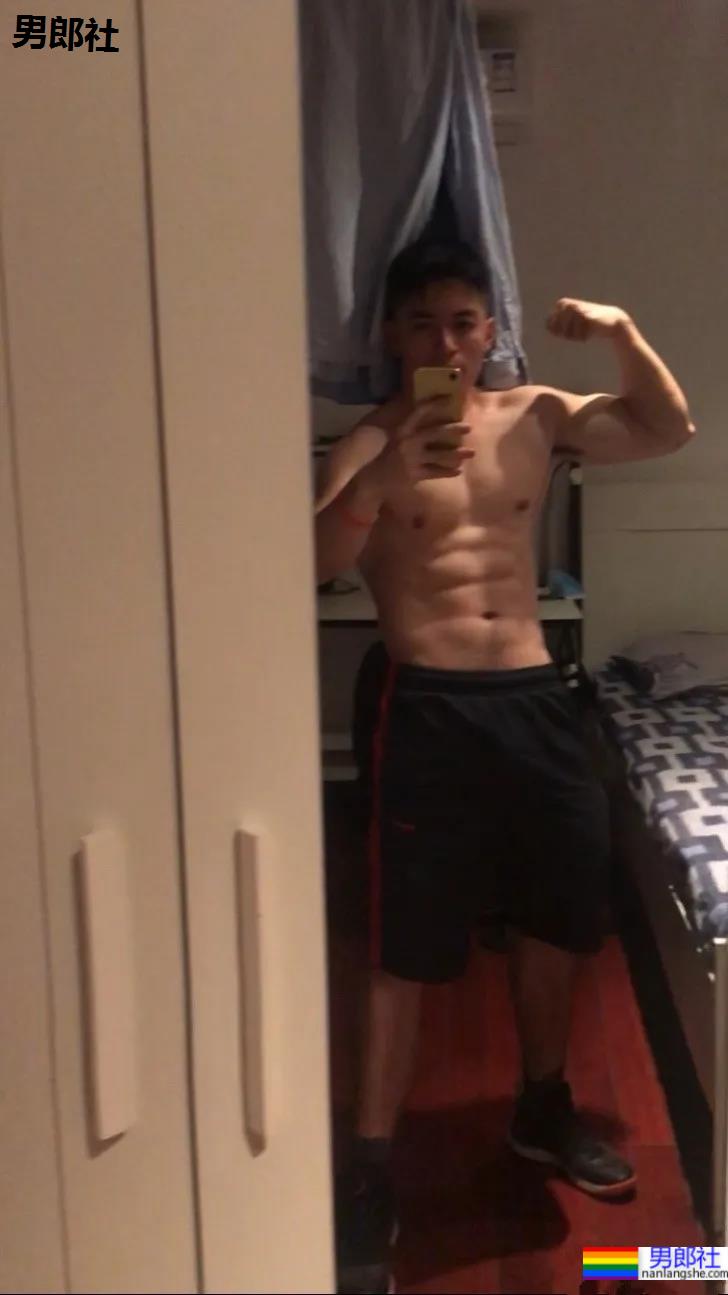 收获97%男粉的清华拳击小哥又被拍了，寸头奶肌腱子肉，我又馋了！ - 51虹马