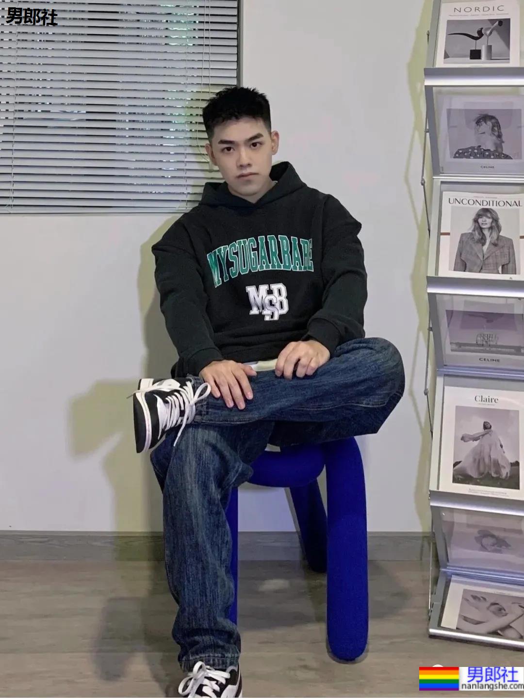 安利一枚浓眉挺鼻的小奶狗，抵抗不了这样的男孩纸！ - 51虹马